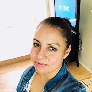 Meet your Posher, Stella